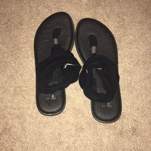 Black Sanuk Yoga Sandals